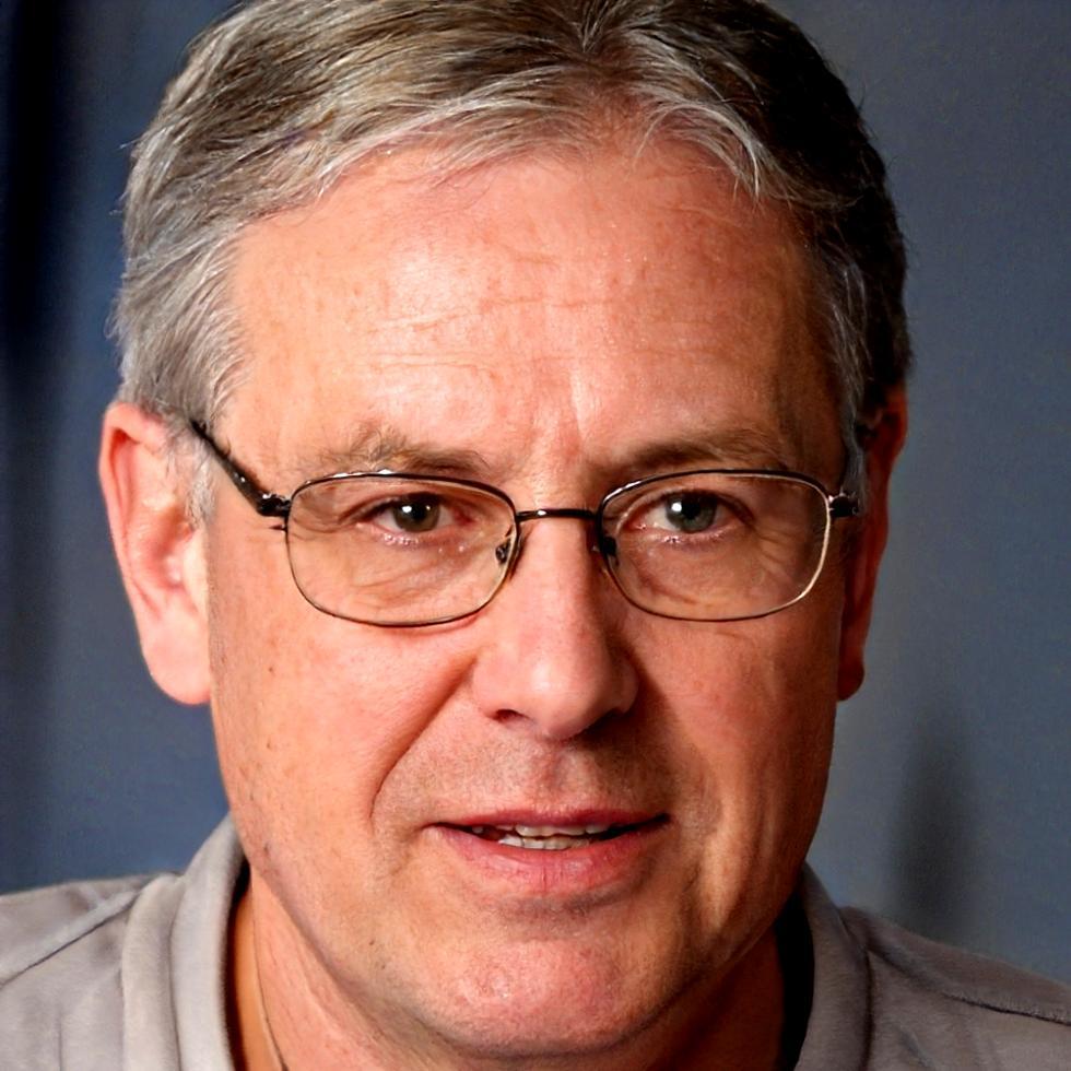 Retrato profesional de Lluís Canellas, instructor especializado en renta fija