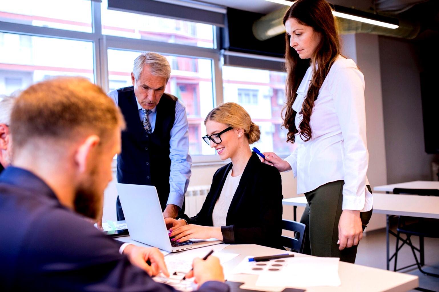 Proceso de análisis financiero en velonaphrica